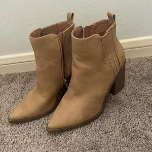 Fall tan/brown booties